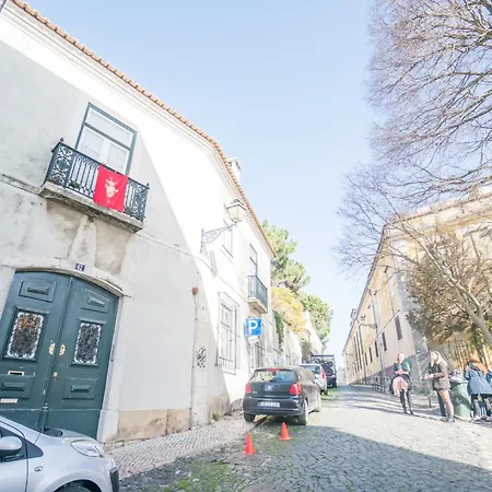 Traditional In Alfama * リスボン