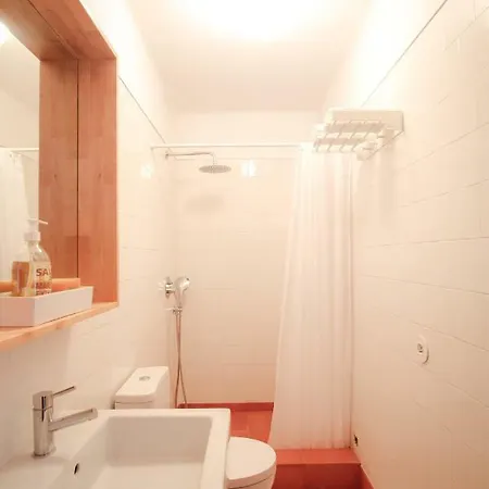 Traditional In Alfama Appartement *