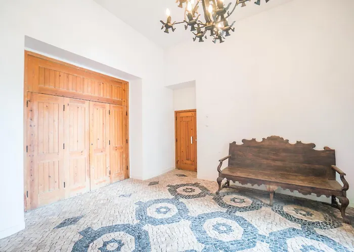 Traditional In Alfama Apartment Lisbon