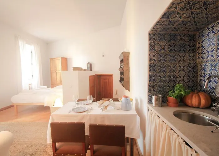 Traditional In Alfama Apartment